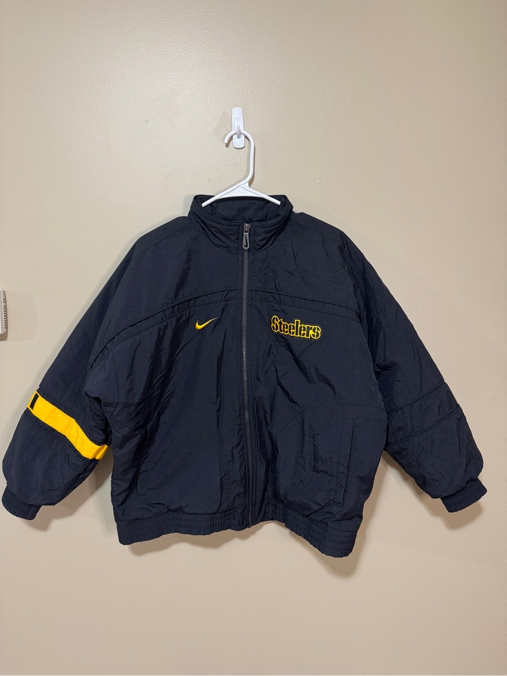 Nike Black and Yellow Steelers Puffer Jacket - Kids vintage